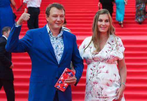 Если во сне вы разговариваете со своим дедушкой это предвещает смерть вашего родственника